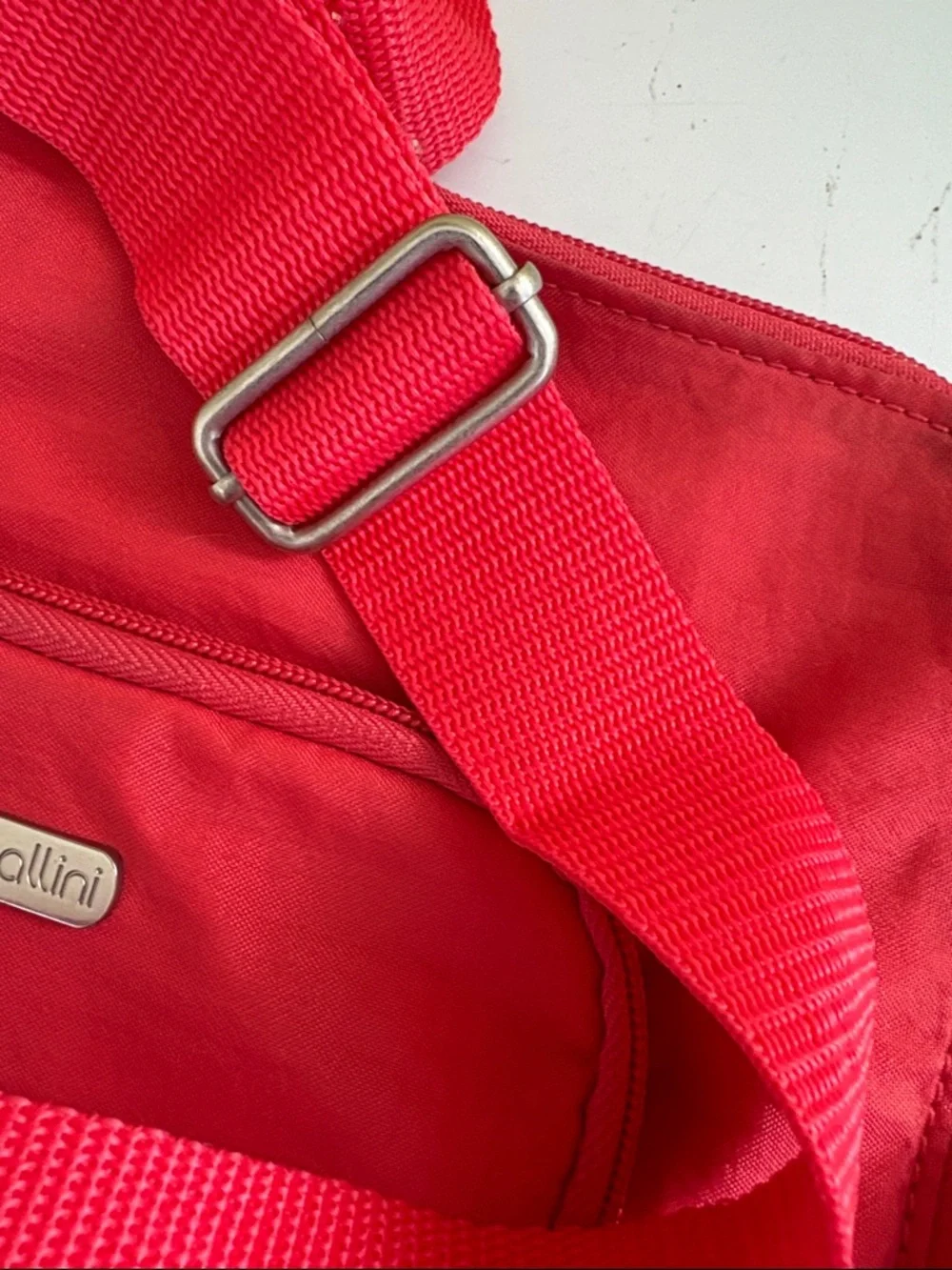 Baggallini Red/Coral Sling Nylon Crossbody Messenger Bag